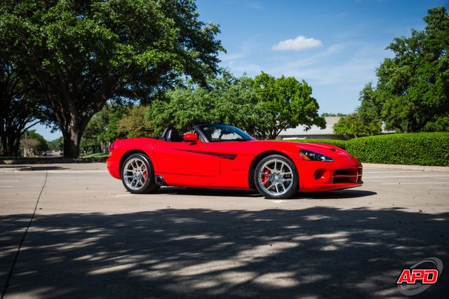 2004 Dodge Viper SRT-10