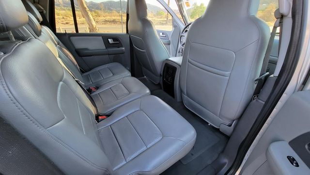 2004 Ford Expedition XLT Sport | Santa Clarita, CA | Starfire Auto Inc 2004 Ford Expedition XLT Sport | Santa Clarita, CA | Starfire Auto Inc