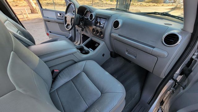 2004 Ford Expedition XLT Sport | Santa Clarita, CA | Starfire Auto Inc 2004 Ford Expedition XLT Sport | Santa Clarita, CA | Starfire Auto Inc