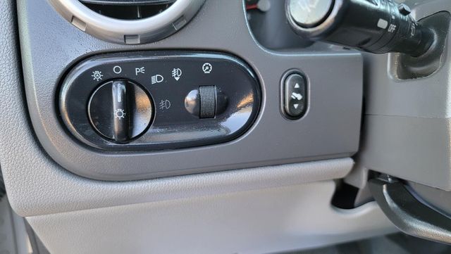 2004 Ford Expedition XLT Sport | Santa Clarita, CA | Starfire Auto Inc 2004 Ford Expedition XLT Sport | Santa Clarita, CA | Starfire Auto Inc