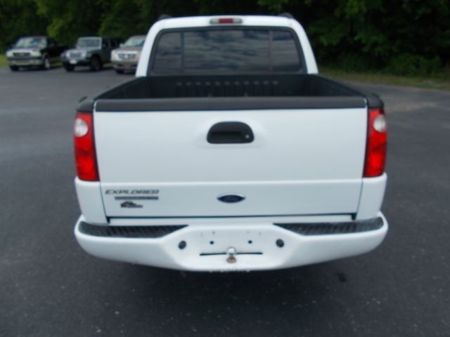 2004 Ford Explorer Sport Trac XLT