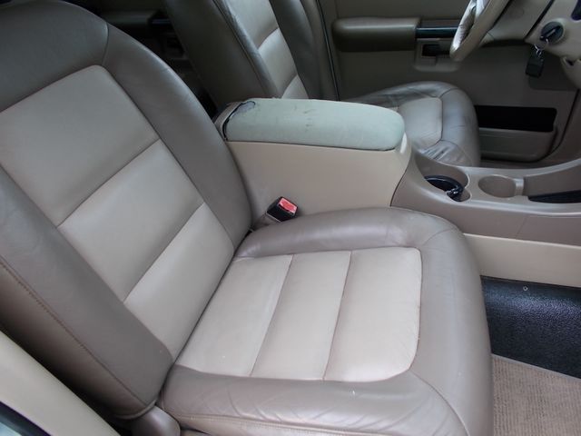 2004 Ford Explorer Sport Trac XLT