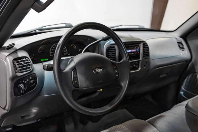 2004 Ford F-150 Heritage XL