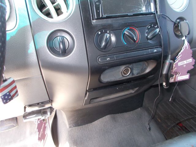 2004 Ford F-150 XLT 2004 Ford F-150 XLT