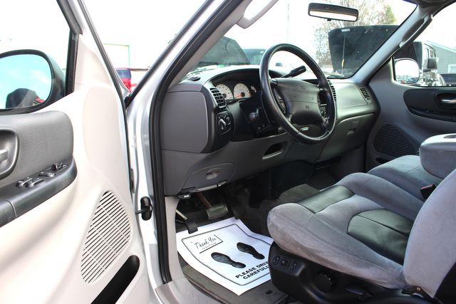 2004 Ford F-150 SVT Lightning Truck | Granite City, Illinois | MasterCars Company Inc. 2004 Ford F-150 SVT Lightning Truck | Granite City, Illinois | MasterCars Company Inc.