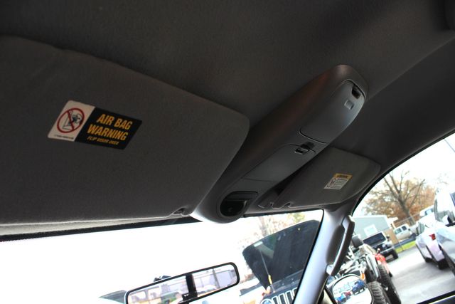 2004 Ford F-150 SVT Lightning Truck | Granite City, Illinois | MasterCars Company Inc. 2004 Ford F-150 SVT Lightning Truck | Granite City, Illinois | MasterCars Company Inc.