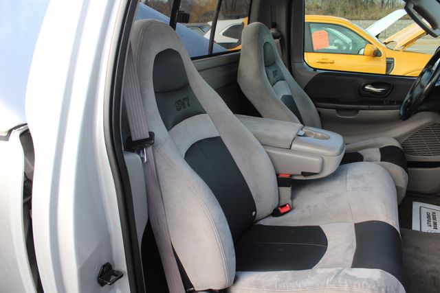 2004 Ford F-150 SVT Lightning Truck | Granite City, Illinois | MasterCars Company Inc. 2004 Ford F-150 SVT Lightning Truck | Granite City, Illinois | MasterCars Company Inc.