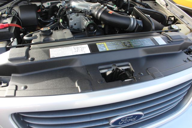 2004 Ford F-150 SVT Lightning Truck | Granite City, Illinois | MasterCars Company Inc. 2004 Ford F-150 SVT Lightning Truck | Granite City, Illinois | MasterCars Company Inc.