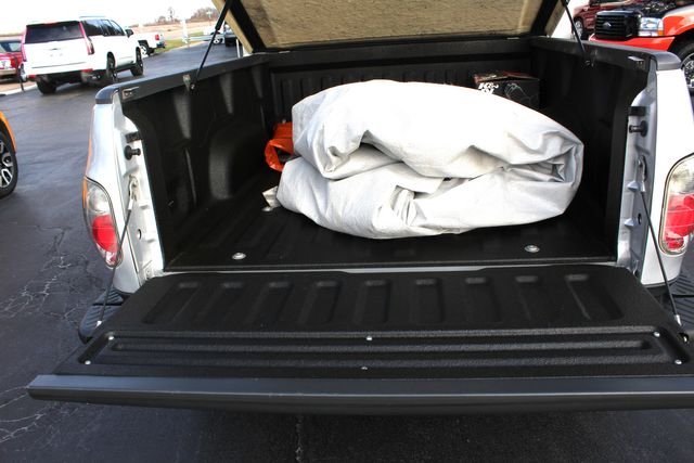 2004 Ford F-150 SVT Lightning Truck | Granite City, Illinois | MasterCars Company Inc. 2004 Ford F-150 SVT Lightning Truck | Granite City, Illinois | MasterCars Company Inc.