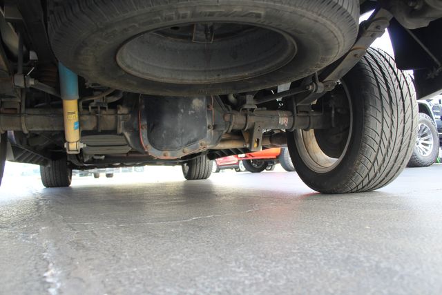 2004 Ford F-150 SVT Lightning Truck | Granite City, Illinois | MasterCars Company Inc. 2004 Ford F-150 SVT Lightning Truck | Granite City, Illinois | MasterCars Company Inc.