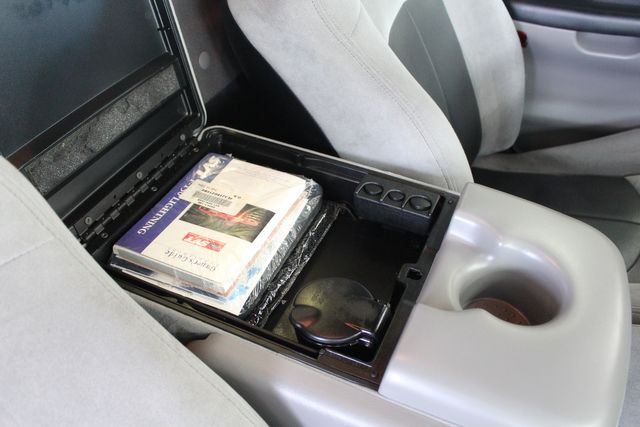 2004 Ford F-150 SVT Lightning Truck | Granite City, Illinois | MasterCars Company Inc. 2004 Ford F-150 SVT Lightning Truck | Granite City, Illinois | MasterCars Company Inc.