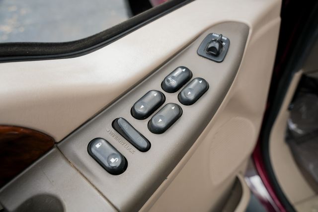 2004 Ford F-250 Super Duty Lariat SHORT BED CREW CAB 4X4 / REG SERVICE | Austin, TX | Rocky Mountain Truck Stop Austin 2004 Ford F-250 Super Duty Lariat SHORT BED CREW CAB 4X4 / REG SERVICE | Austin, TX | Rocky Mountain Truck Stop Austin