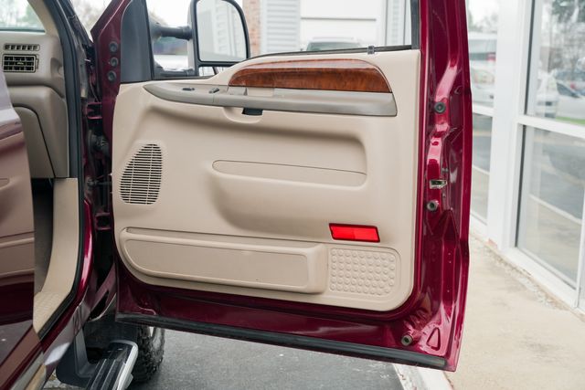 2004 Ford F-250 Super Duty Lariat SHORT BED CREW CAB 4X4 / REG SERVICE | Austin, TX | Rocky Mountain Truck Stop Austin 2004 Ford F-250 Super Duty Lariat SHORT BED CREW CAB 4X4 / REG SERVICE | Austin, TX | Rocky Mountain Truck Stop Austin