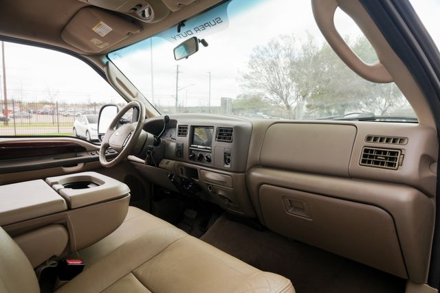 2004 Ford F-250 Super Duty Lariat SHORT BED CREW CAB 4X4 / REG SERVICE | Austin, TX | Rocky Mountain Truck Stop Austin