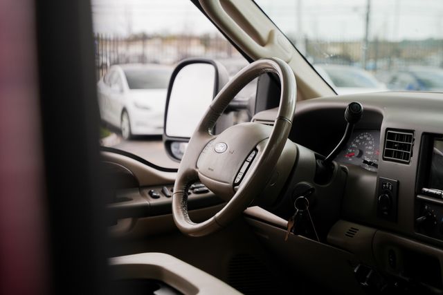 2004 Ford F-250 Super Duty Lariat SHORT BED CREW CAB 4X4 / REG SERVICE | Austin, TX | Rocky Mountain Truck Stop Austin 2004 Ford F-250 Super Duty Lariat SHORT BED CREW CAB 4X4 / REG SERVICE | Austin, TX | Rocky Mountain Truck Stop Austin