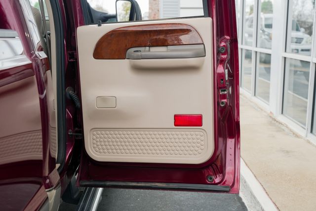 2004 Ford F-250 Super Duty Lariat SHORT BED CREW CAB 4X4 / REG SERVICE | Austin, TX | Rocky Mountain Truck Stop Austin 2004 Ford F-250 Super Duty Lariat SHORT BED CREW CAB 4X4 / REG SERVICE | Austin, TX | Rocky Mountain Truck Stop Austin