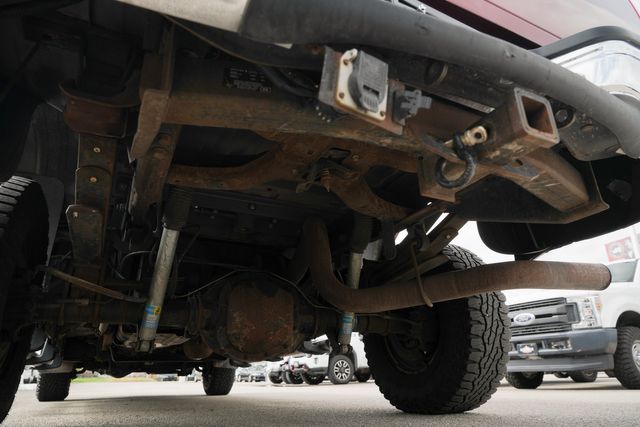 2004 Ford F-250 Super Duty Lariat SHORT BED CREW CAB 4X4 / REG SERVICE | Austin, TX | Rocky Mountain Truck Stop Austin