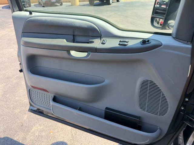 2004 Ford F-250 Super Duty XL | Nashville, TN | Auto Mart Used Cars Inc. 2004 Ford F-250 Super Duty XL | Nashville, TN | Auto Mart Used Cars Inc.