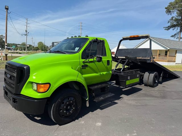 2004 Ford F650