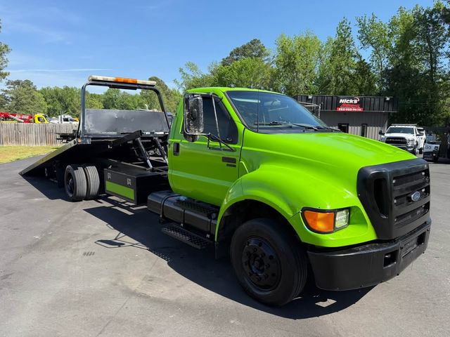 2004 Ford F650
