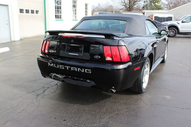 2004 Ford Mustang GT Deluxe | Granite City, Illinois | MasterCars Company Inc. 2004 Ford Mustang GT Deluxe | Granite City, Illinois | MasterCars Company Inc.