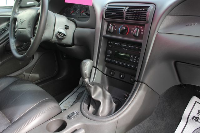 2004 Ford Mustang GT Deluxe | Granite City, Illinois | MasterCars Company Inc. 2004 Ford Mustang GT Deluxe | Granite City, Illinois | MasterCars Company Inc.