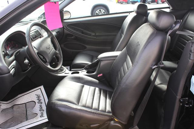 2004 Ford Mustang GT Deluxe | Granite City, Illinois | MasterCars Company Inc.