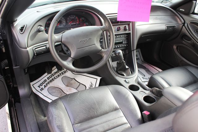 2004 Ford Mustang GT Deluxe | Granite City, Illinois | MasterCars Company Inc. 2004 Ford Mustang GT Deluxe | Granite City, Illinois | MasterCars Company Inc.