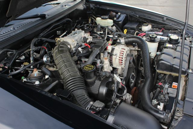 2004 Ford Mustang GT Deluxe | Granite City, Illinois | MasterCars Company Inc. 2004 Ford Mustang GT Deluxe | Granite City, Illinois | MasterCars Company Inc.