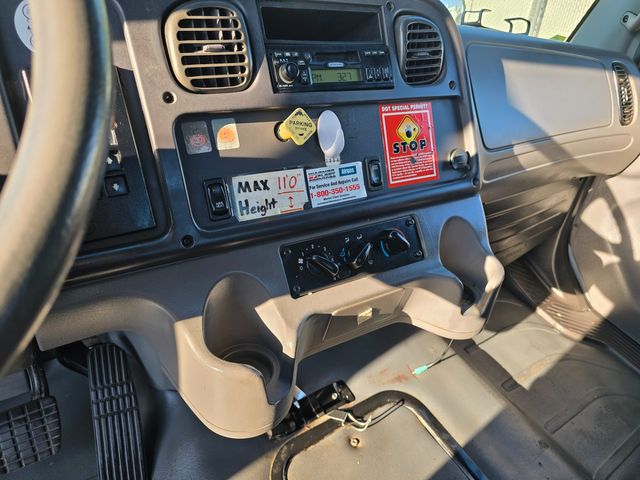 2004 FREIGHTLINER FREIGHTLINER