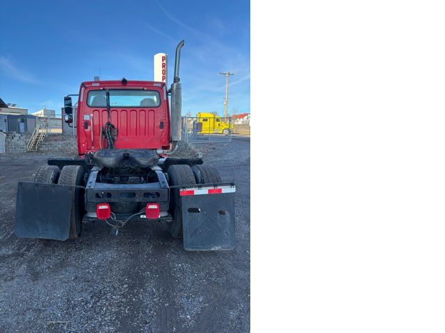 2004 Freightliner M2 106
