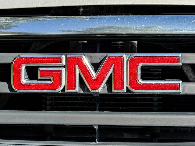 2004 GMC Sierra 1500 Work Truck - Apple Play | Agoura Hills, CA | SoCal Auto Group 2004 GMC Sierra 1500 Work Truck - Apple Play | Agoura Hills, CA | SoCal Auto Group