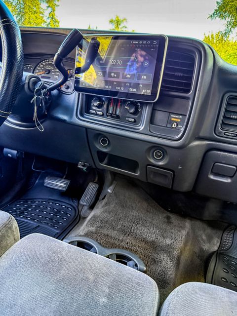 2004 GMC Sierra 1500 Work Truck - Apple Play | Agoura Hills, CA | SoCal Auto Group