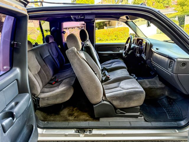 2004 GMC Sierra 1500 Work Truck - Apple Play | Agoura Hills, CA | SoCal Auto Group 2004 GMC Sierra 1500 Work Truck - Apple Play | Agoura Hills, CA | SoCal Auto Group