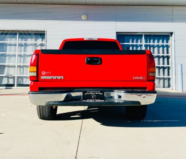 2004 GMC Sierra 1500 Ext. Cab Short Bed 2WD | Lubbock, TX | Chaparral Motors - Lubbock 2004 GMC Sierra 1500 Ext. Cab Short Bed 2WD | Lubbock, TX | Chaparral Motors - Lubbock