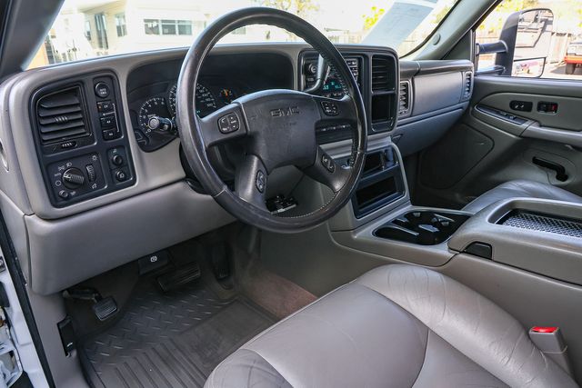 2004 GMC Sierra 2500 SLT