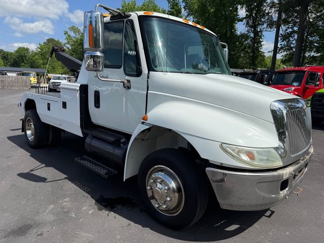 2004 International 4300 Wrecker