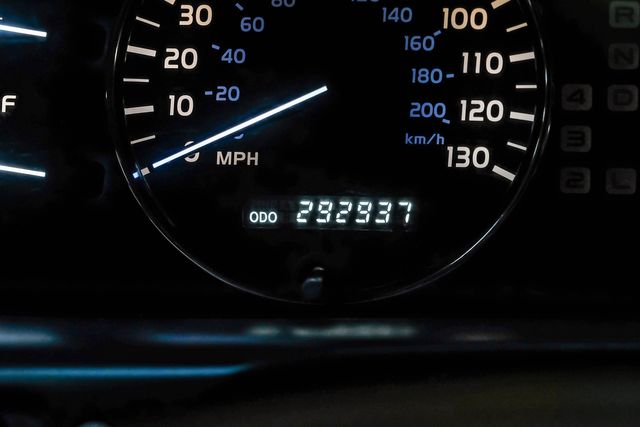 2004 Lexus LX 470 Mark Levinson 18" Alloys 33" R/T 3rd Row Texas SUV | Dallas, TX | East Dallas Diesel