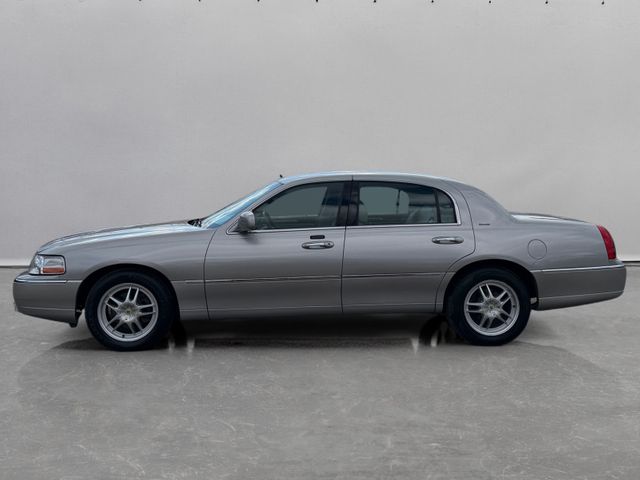 2004 Lincoln Town Car Ultimate | Arlington Heights, IL | Gmotorcars 2004 Lincoln Town Car Ultimate | Arlington Heights, IL | Gmotorcars