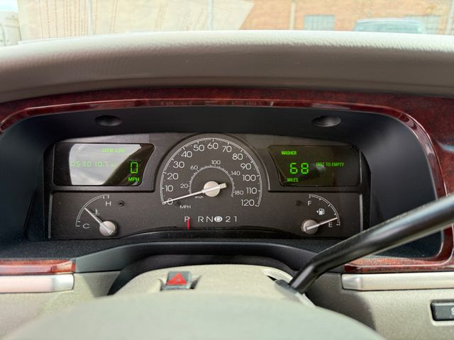 2004 Lincoln Town Car Ultimate