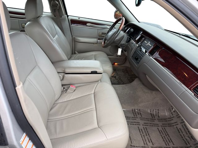 2004 Lincoln Town Car Ultimate