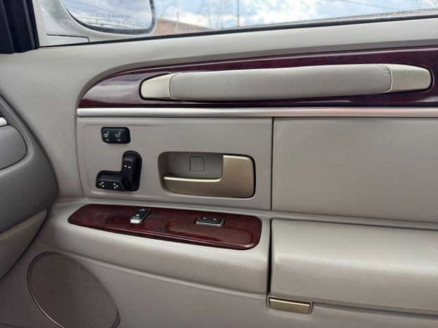 2004 Lincoln Town Car Ultimate | Arlington Heights, IL | Gmotorcars