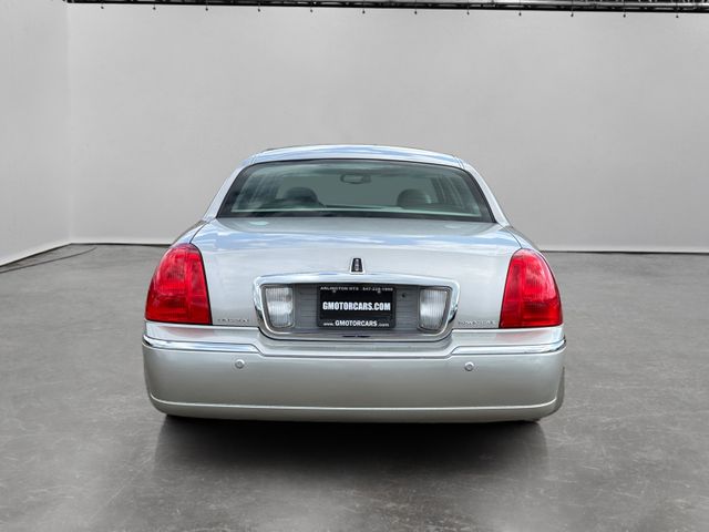 2004 Lincoln Town Car Ultimate