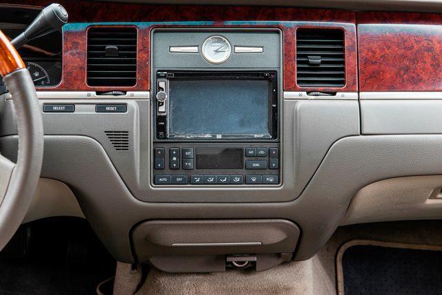 2004 Lincoln Town Car Ultimate | Van Nuys, CA | Stellar Auto INC.