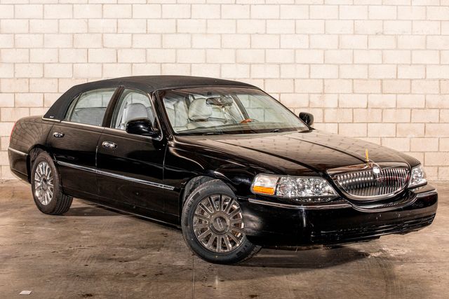 2004 Lincoln Town Car Ultimate | Van Nuys, CA | Stellar Auto INC.