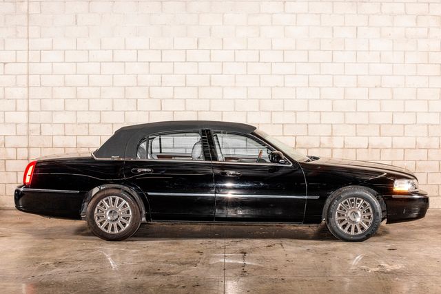2004 Lincoln Town Car Ultimate | Van Nuys, CA | Stellar Auto INC. 2004 Lincoln Town Car Ultimate | Van Nuys, CA | Stellar Auto INC.