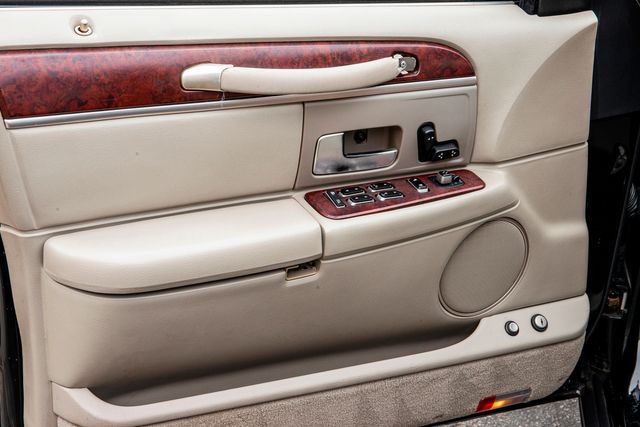 2004 Lincoln Town Car Ultimate | Van Nuys, CA | Stellar Auto INC.