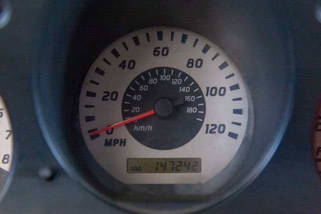 2004 Nissan Frontier XE