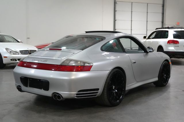 2004 Porsche 911 Carrera 4S