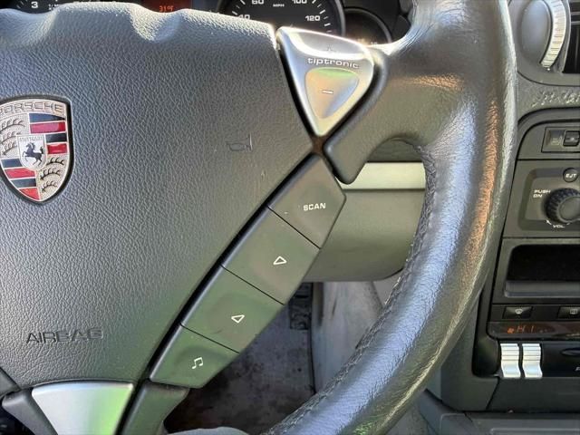 2004 Porsche Cayenne Tiptronic